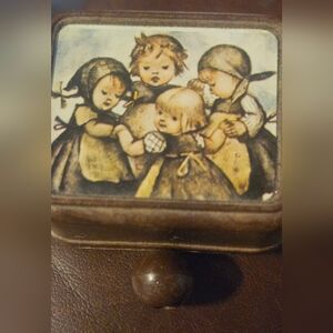 Thank Heaven For Little Girls Pull String Music Box  Works Well